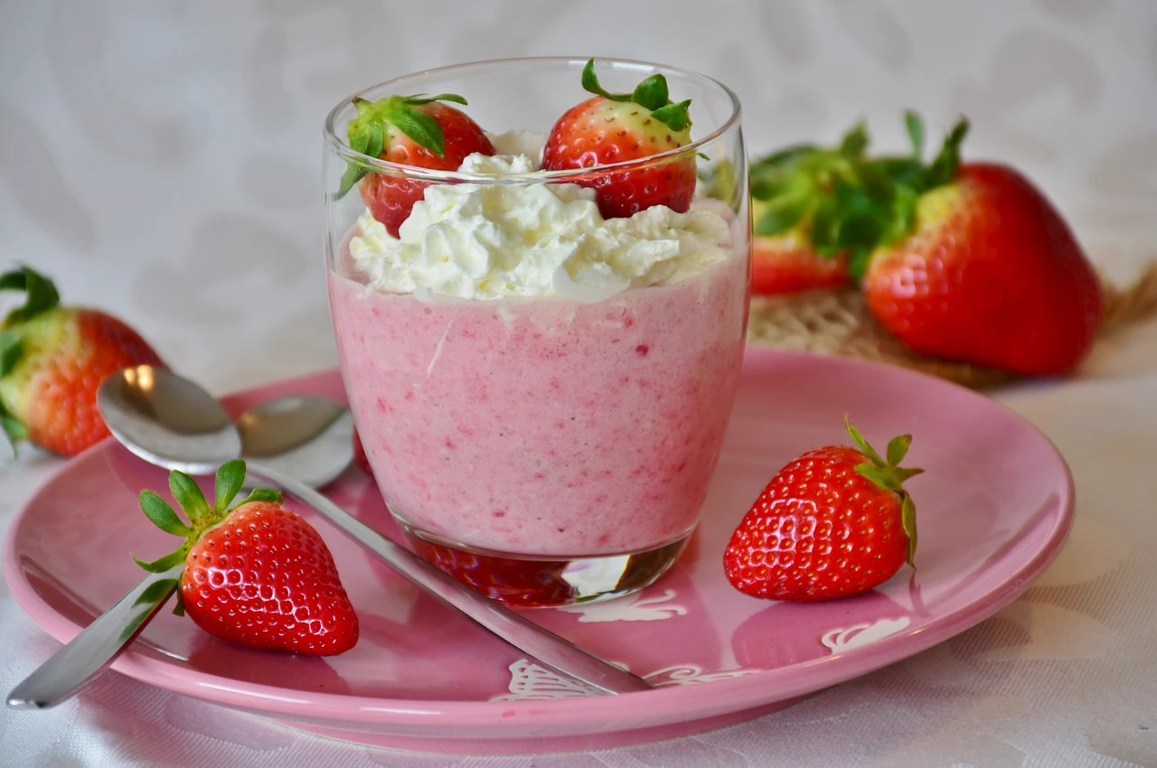 Minuman Protein Tinggi dengan Yogurt dan Strawberry untuk Menurunkan Berat Badan Lifestyle Strawberry Drink