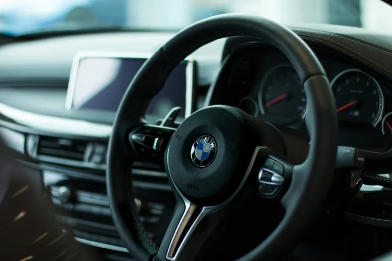 Otomotif Bmw 768x512